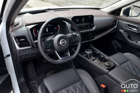 2022 Nissan Rogue, interior
